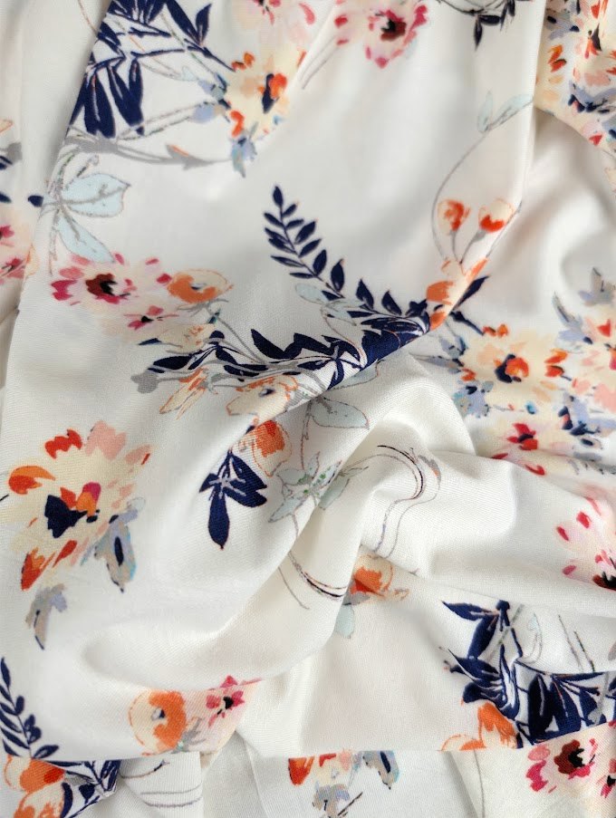 Jersey viscose élasthanne motif fleuri romantique 4