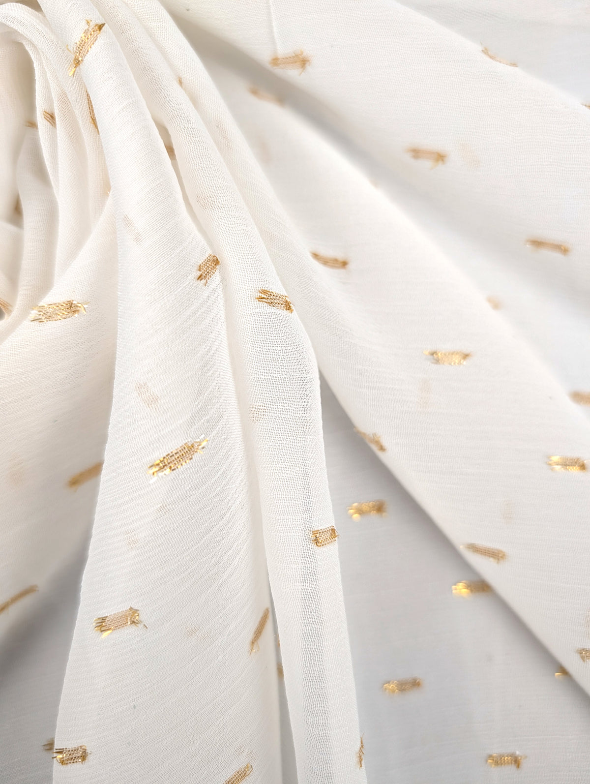ZINIA – Viscose gauze with lurex plumetis 3 [blankastock:4bda1bdf-4979-49ce-8422-8f3fa22cd57d]