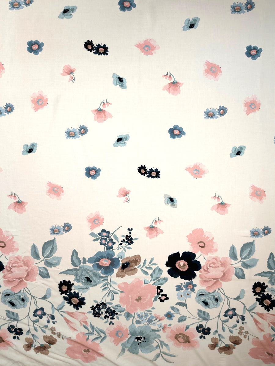 Javanaise de viscose, motif fleuri à embase rose et bleue 4 [blankastock:814cd23f-3feb-44b0-9073-b6fc799354da]