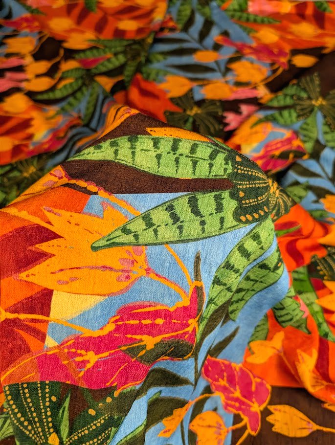 Heavy viscose crepe with multicoloured tropical print 3