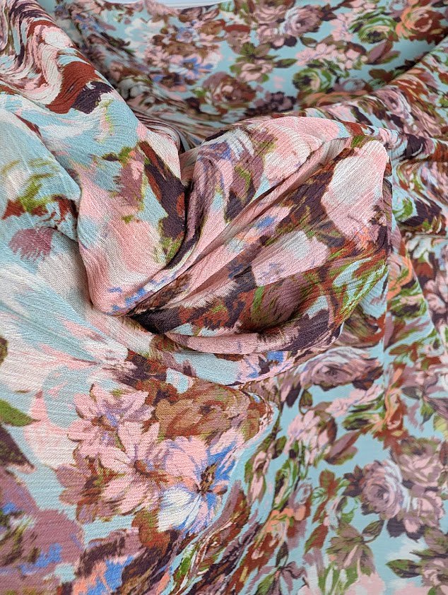 Voile polyester plissé, motif fleuri romantique 4