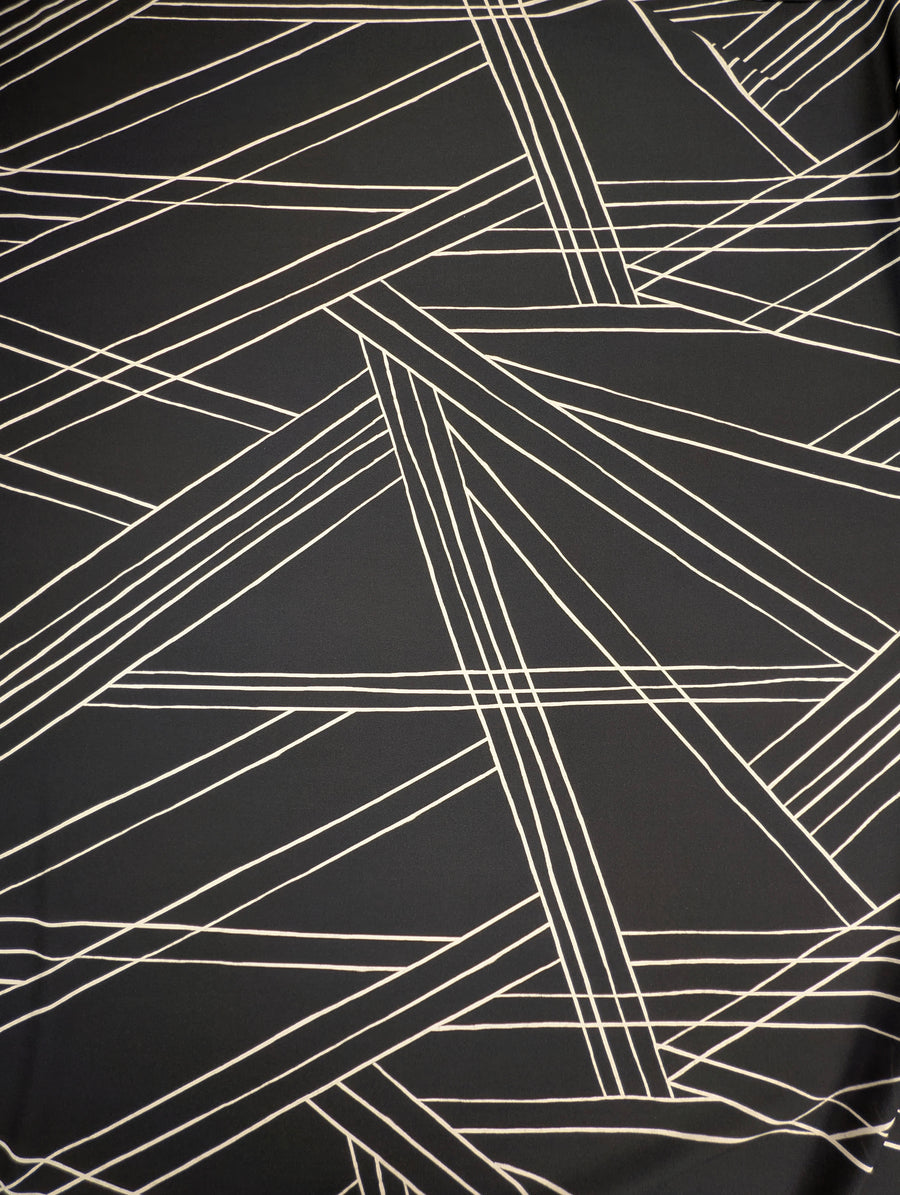 Crêpe de polyester léger, motif géométrique noir et blanc 5 [blankastock:c57680fc-0e7e-431e-a0ef-986c477feb21]