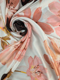 Sergé satiné épais motif fleuri romantique 1