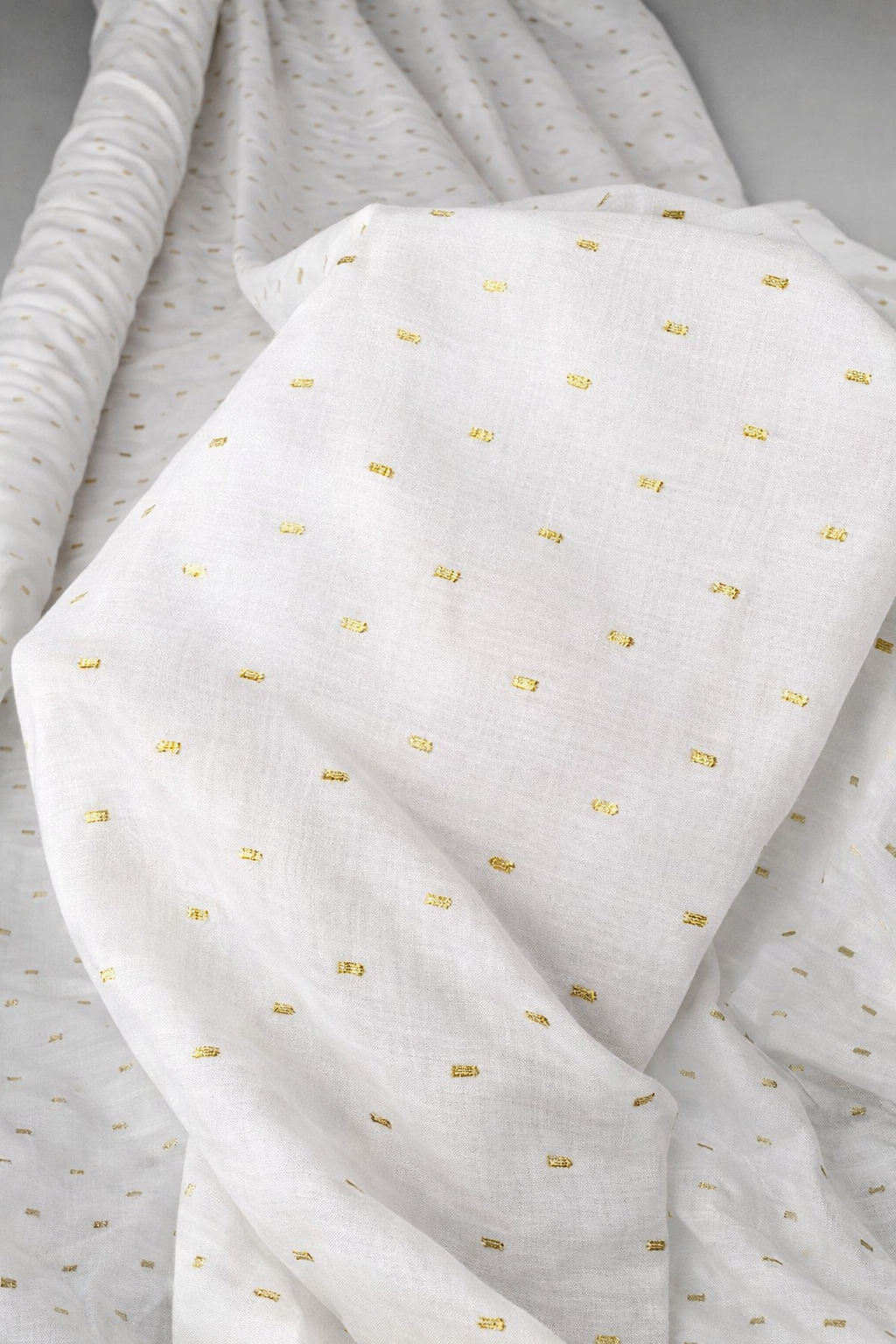 AURÉA - Batiste de viscose plumetis doré - Nuances de blanc 4