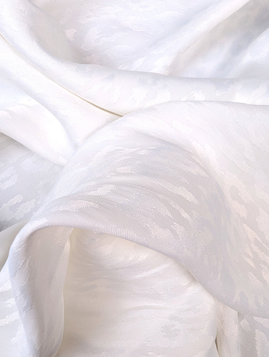 Jacquard de viscose satiné, motif léopard blanc 3 [blankastock:274a656a-2945-49d9-91d0-31609b483a36]
