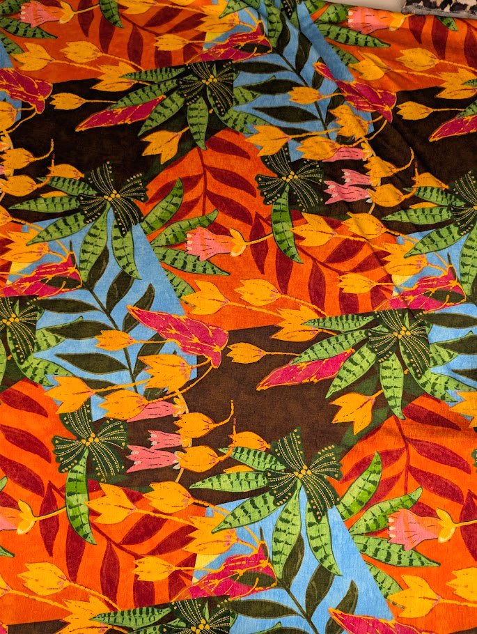 Heavy viscose crepe with multicoloured tropical print 4