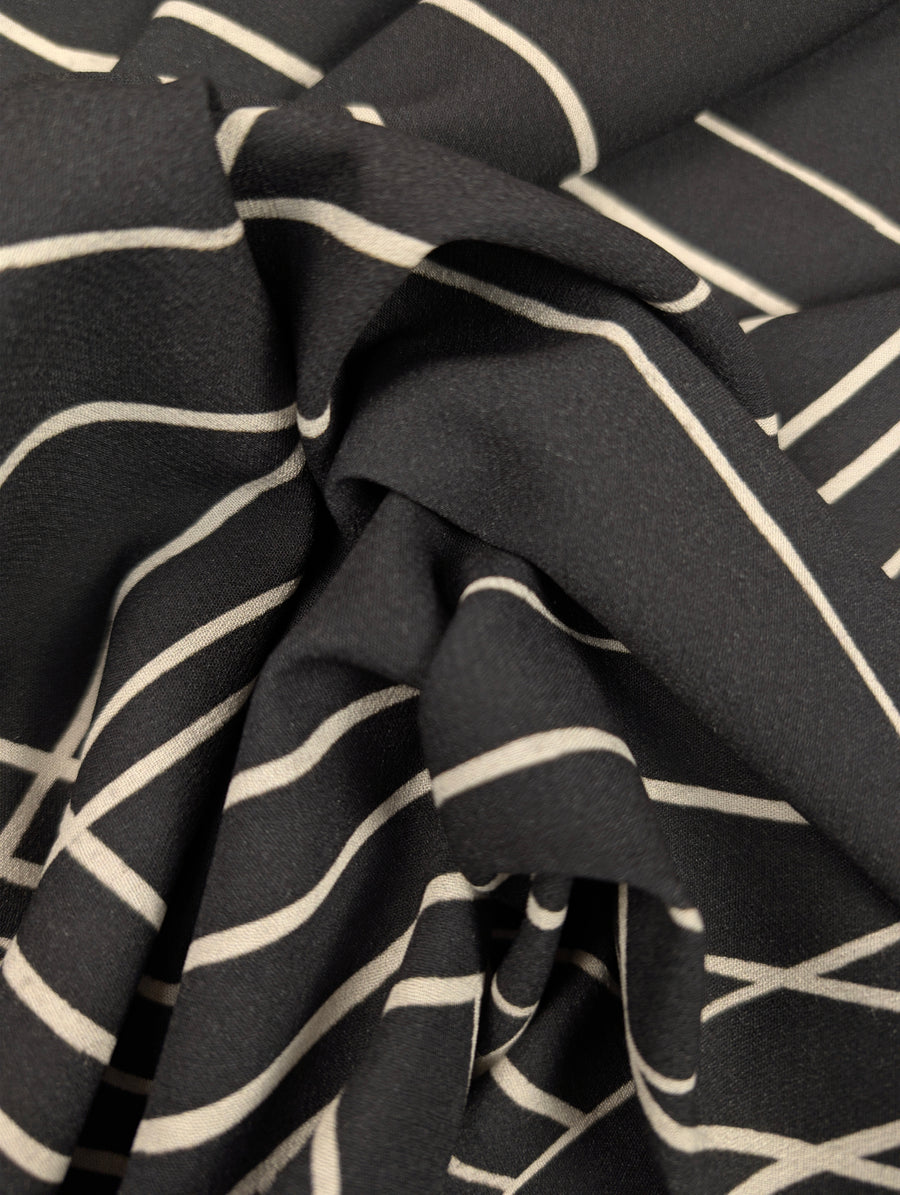 Crêpe de polyester léger, motif géométrique noir et blanc 4 [blankastock:bdec3d1e-4378-43e2-b2c9-63e4a6bdbb14]