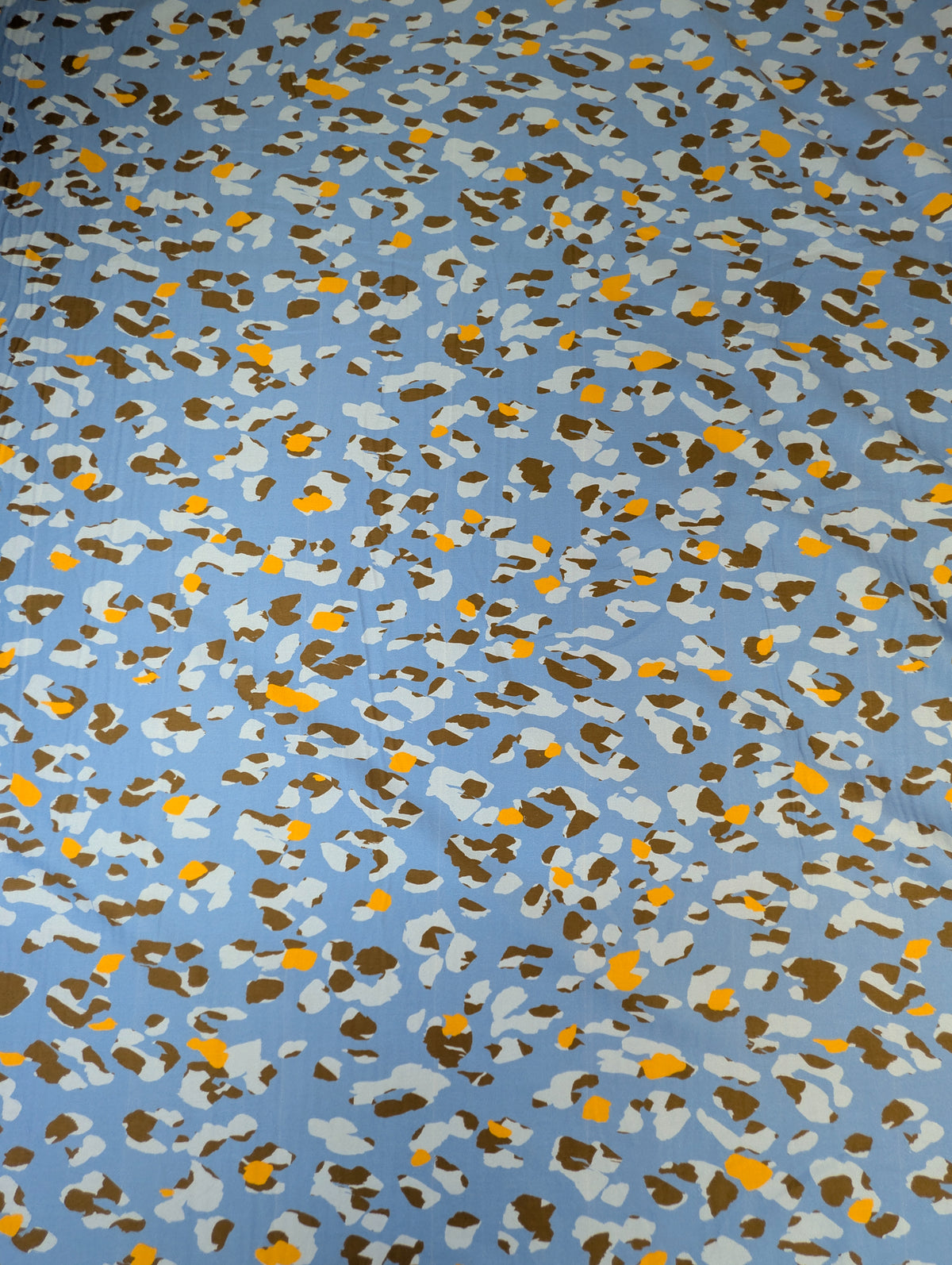 Satin de coton, motif animalier abstrait bleu 4 [blankastock:fcd3a233-e156-44c7-8643-3d91ad48f706]