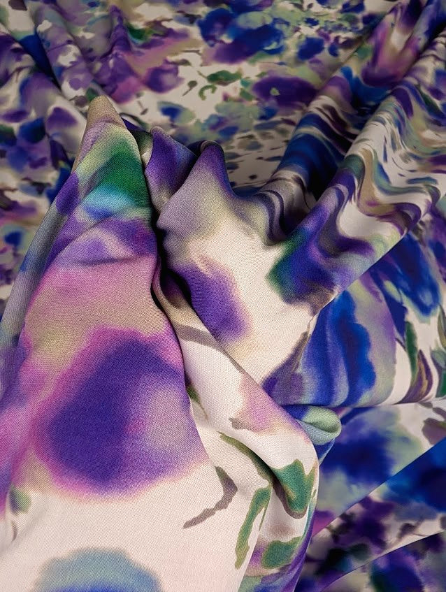 Viscose motif fleuri romantique bleu violet 6 [blankastock:24c00c9f-0697-4672-b82a-322b2f39b716]