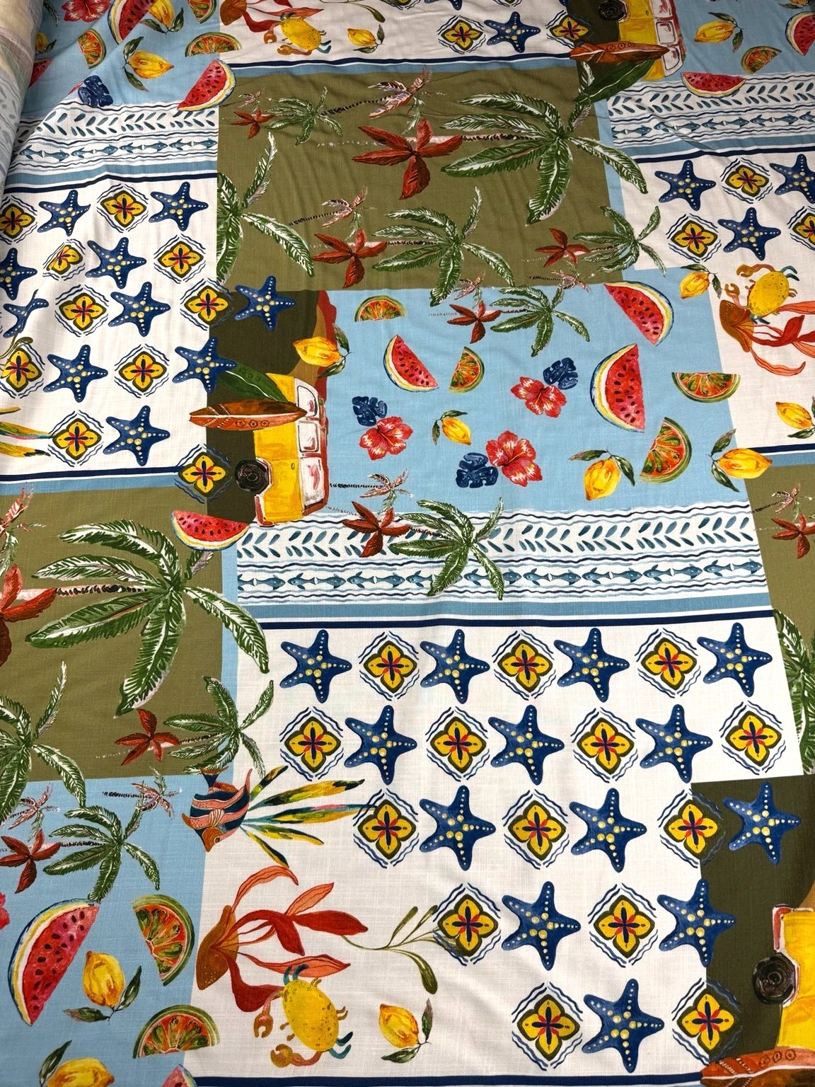 Multicoloured tropical print linen-look viscose 4