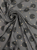 Crêpe de viscose lourd, pois noirs et écrus sur fond gris 1 [blankastock:5e6bffcb-640e-409c-9a8f-72bcd7a4246b]