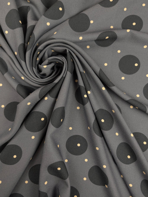 Crêpe de viscose lourd, pois noirs et écrus sur fond gris 1 [blankastock:5e6bffcb-640e-409c-9a8f-72bcd7a4246b]