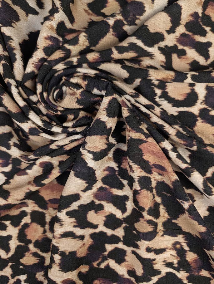 Linen-look viscose with leopard print 1