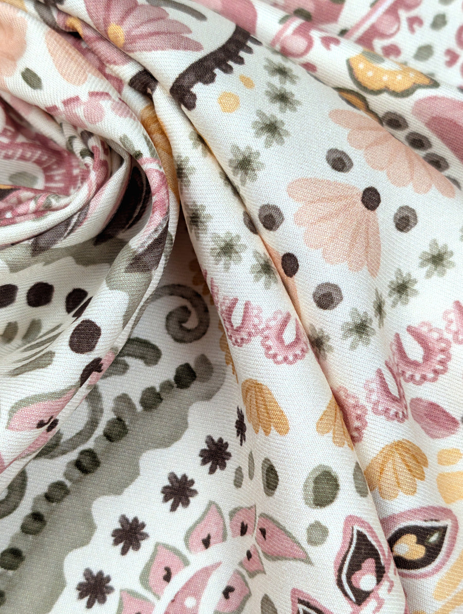 Sergé de viscose, motif cachemire fleuri bohème rose et jaune 3 [blankastock:839fb61b-543c-418e-9903-9cb5c0cde649]