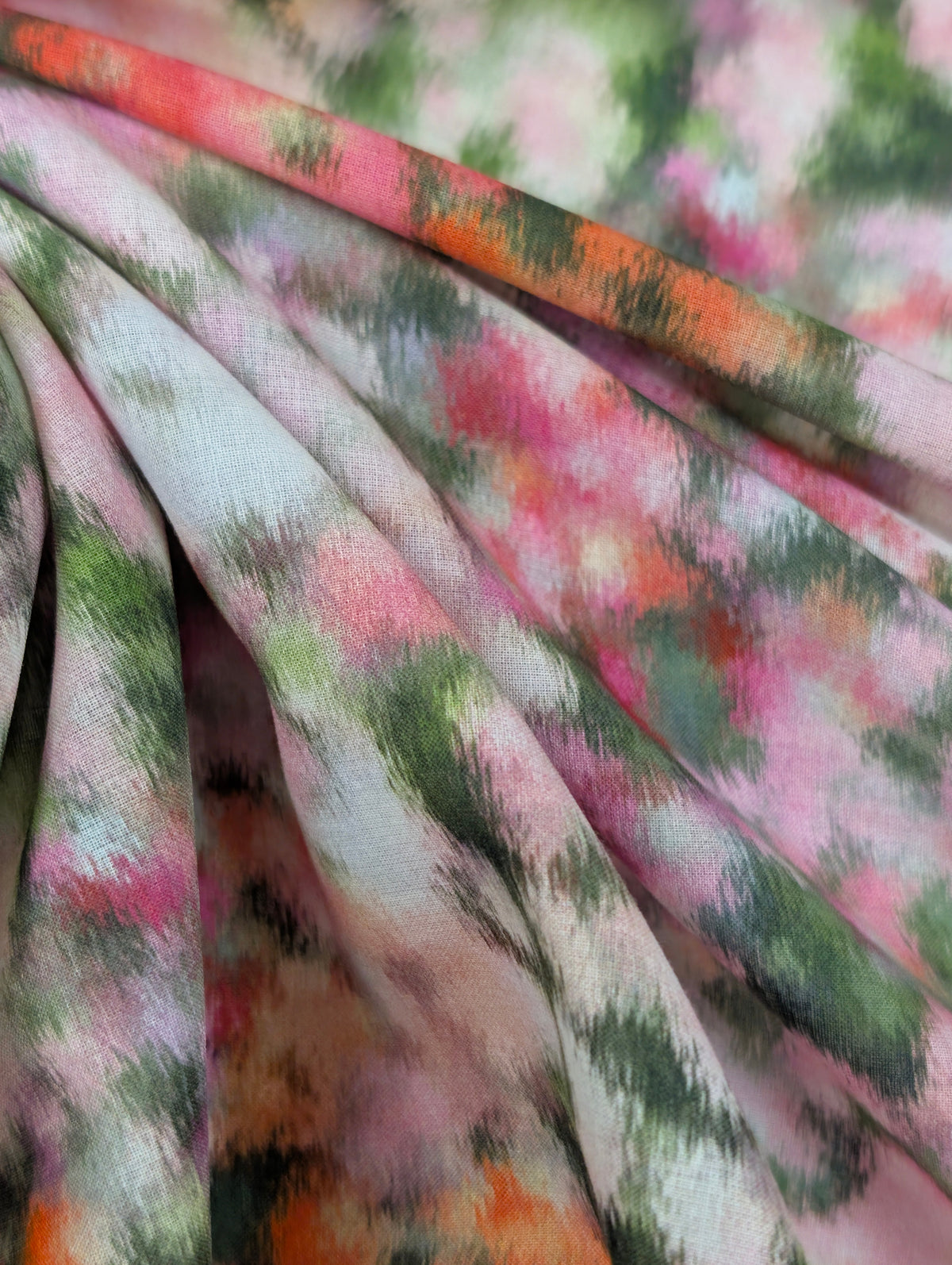 Voile de coton, motif fleuri abstrait multicolore 3 [blankastock:48a6aabb-0a49-450d-9b72-0ad50ca6f154]