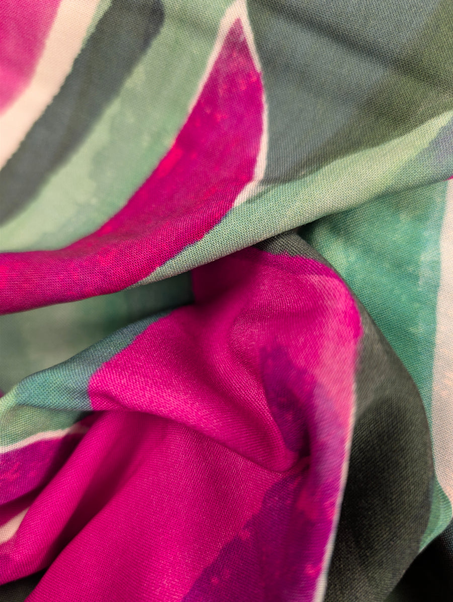 Viscose fluide, motif tropical graphique vert et rose 4 [blankastock:85ce6717-7a49-4d2f-9d49-2f5c32bd17f0]
