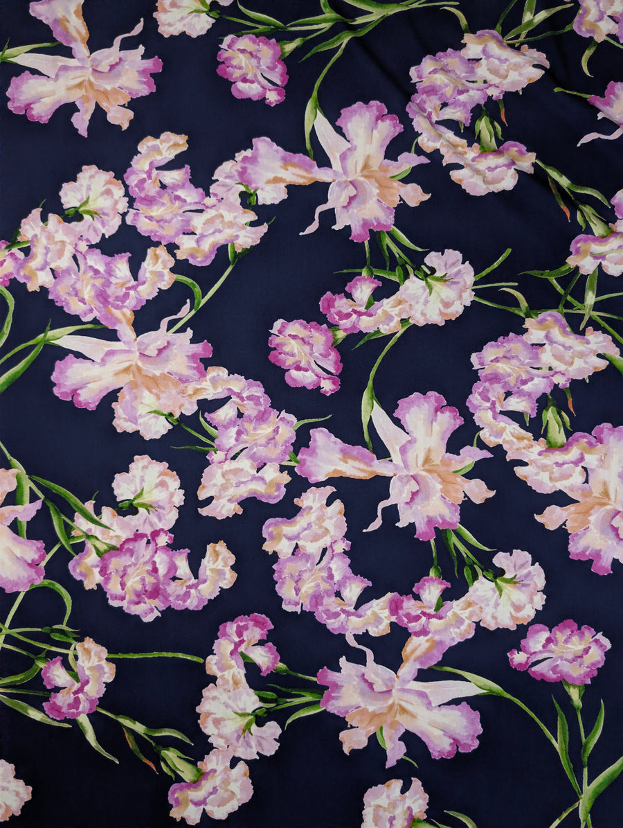 Jersey de viscose texturé, grandes fleurs romantiques sur fond bleu 4 [blankastock:aac6bae4-75af-4738-a1a5-632027b2c6c8]