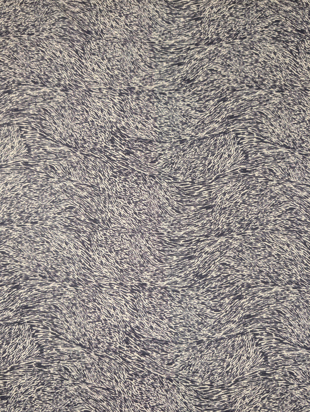 Voile gaze de viscose, motif animalier abstrait écru et noir 5 [blankastock:c8c51310-cc20-45c3-98b3-3ed26a14b627]