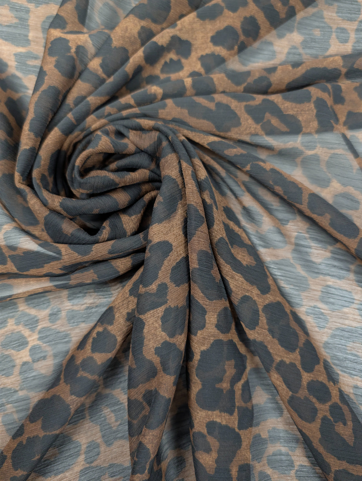 Voile gaze de viscose, motif léopard marron et noir 1 [blankastock:cc8dfad7-9632-40b8-814b-feff9e78b446]