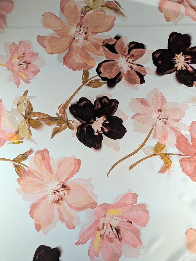 Sergé satiné épais motif fleuri romantique 5