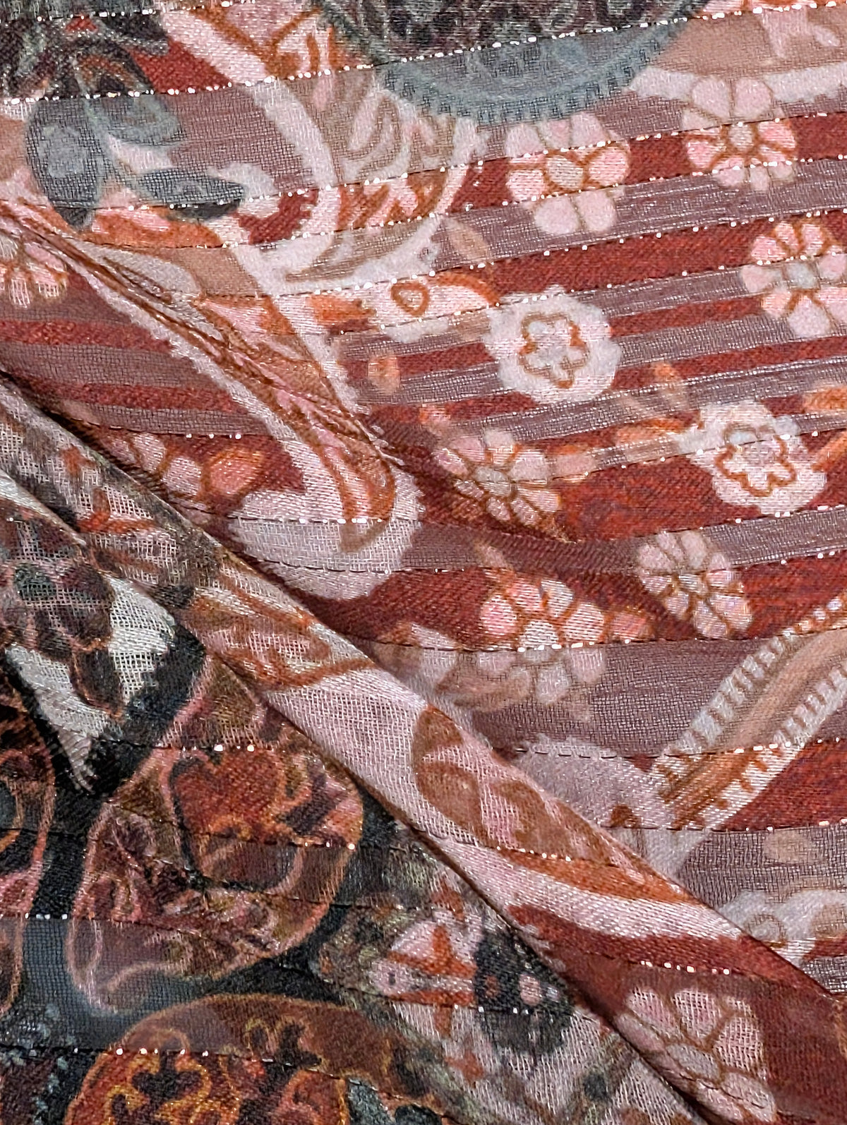 Voile crêpe de viscose, motif cachemire bohème multicolore 3 [blankastock:cddafd28-2da8-489a-9ff9-13b4258aca9c]