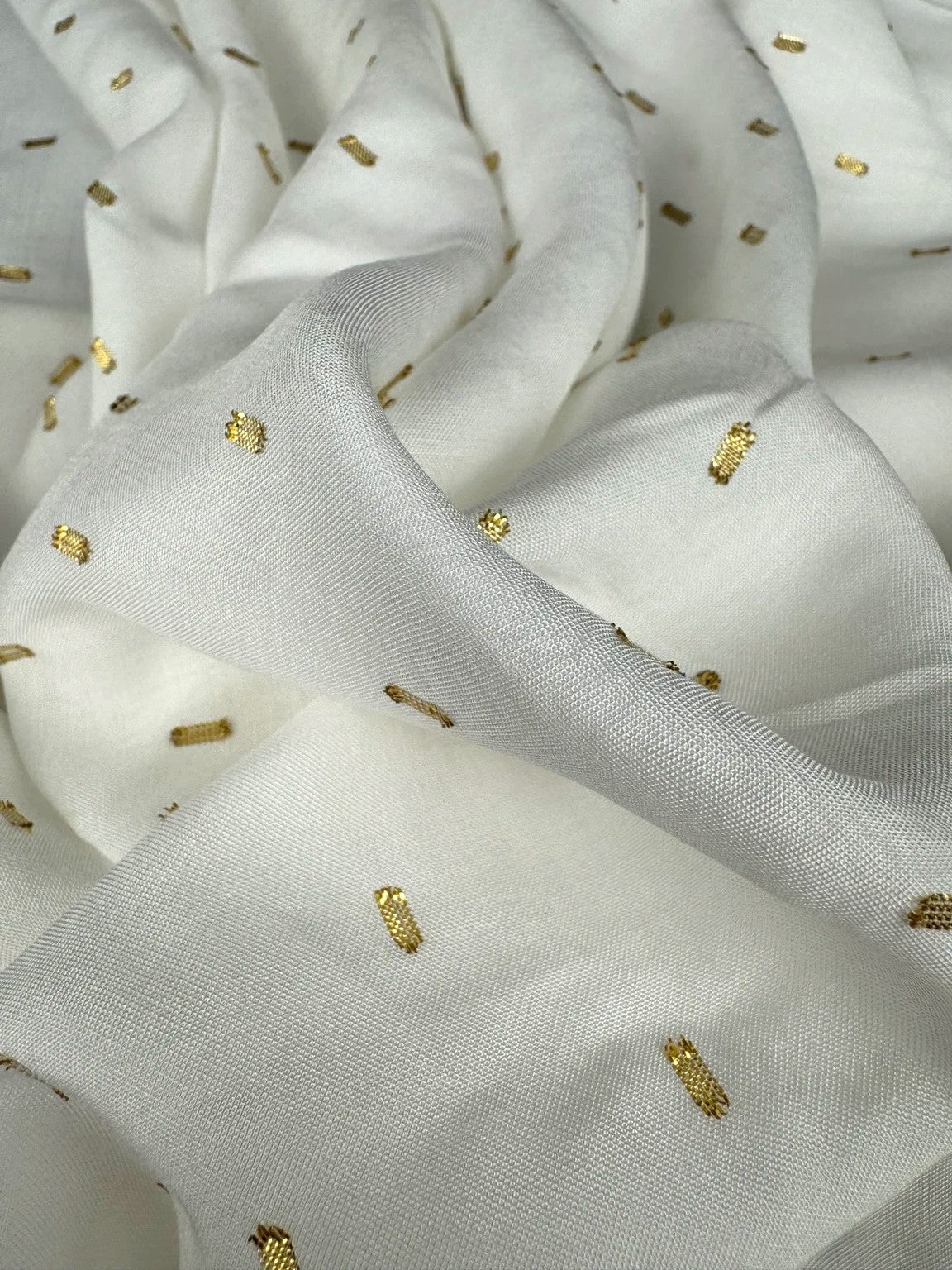 Auréa - Batiste viscose plumetis dorés 3