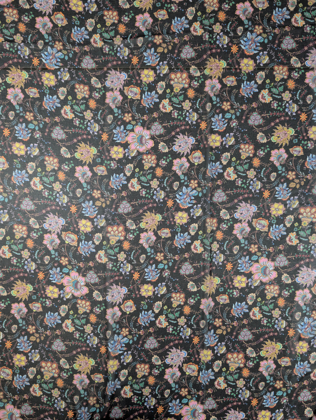 Voile crêpe de polyester, motif fleuri bohème multicolore 4 [blankastock:a9b0386a-7a2f-4c4f-83b6-3f7d5fbc446d]