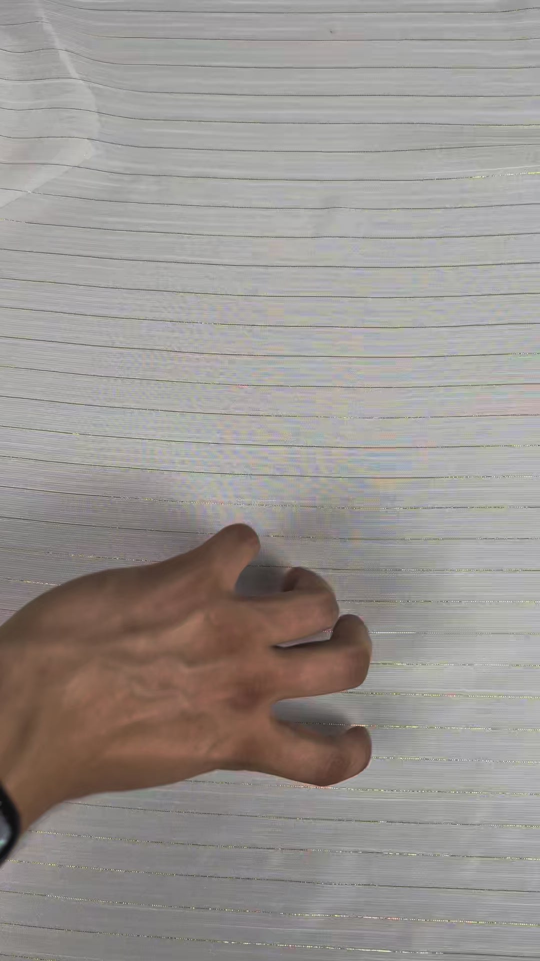 ADELE - Voile polyester fil lurex doré video 6