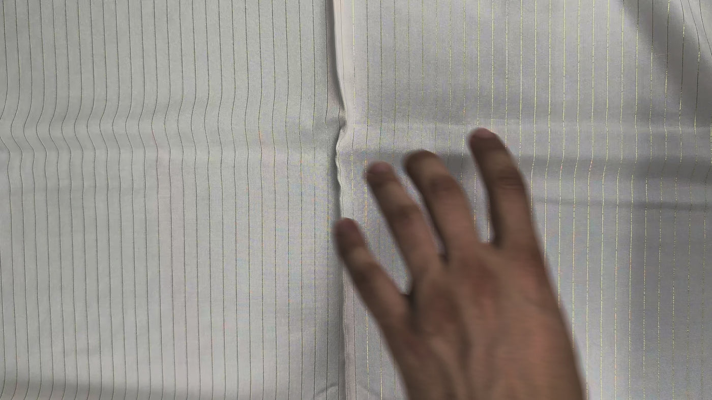 DORIA - Viscose javanaise rayée lurex doré - Nuances de blanc video 6
