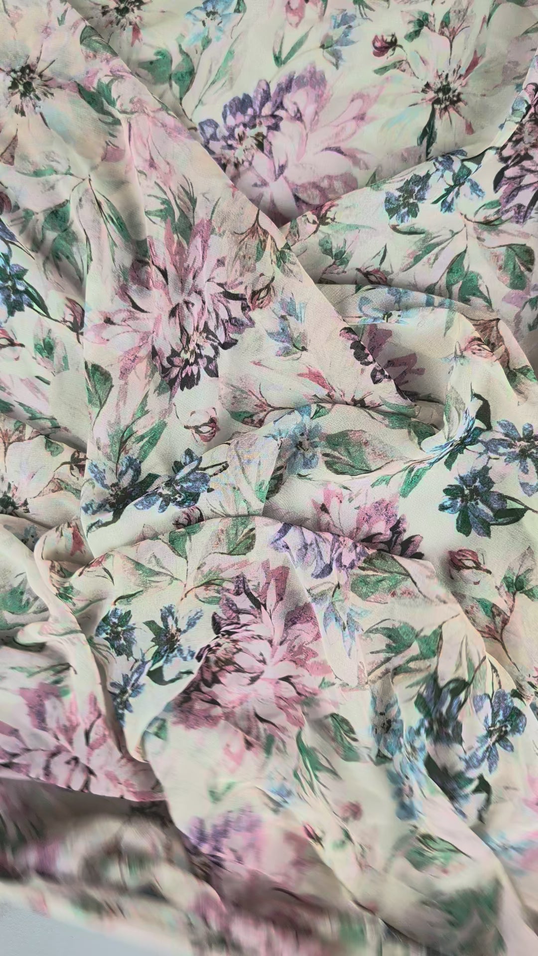 Mousseline polyester motif fleuri romantique video 5