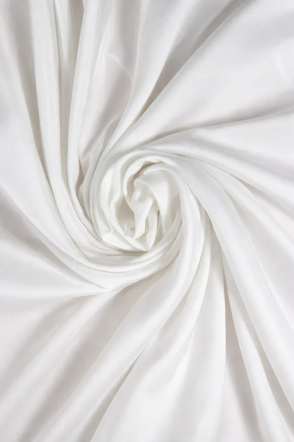 Tissu blanc GAIA de Blankabric présenté en drapé